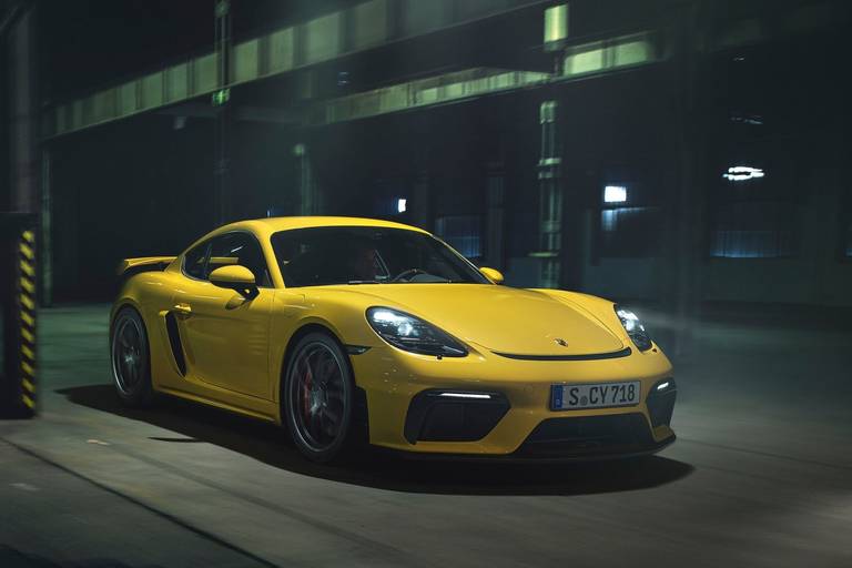 Cayman-GT4-Front