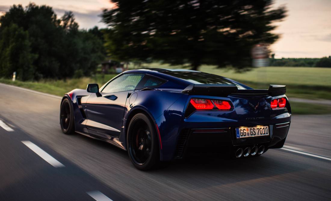 13hpnaHWJv8EfCII4oYqtM-9026998b110bf0ec5dac7835354e70d5-corvette-grand-sport-back-1100