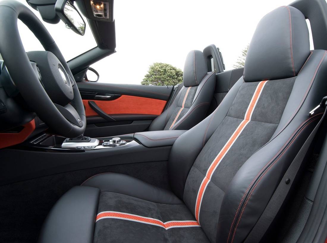 bmw-z4-roadster-seats