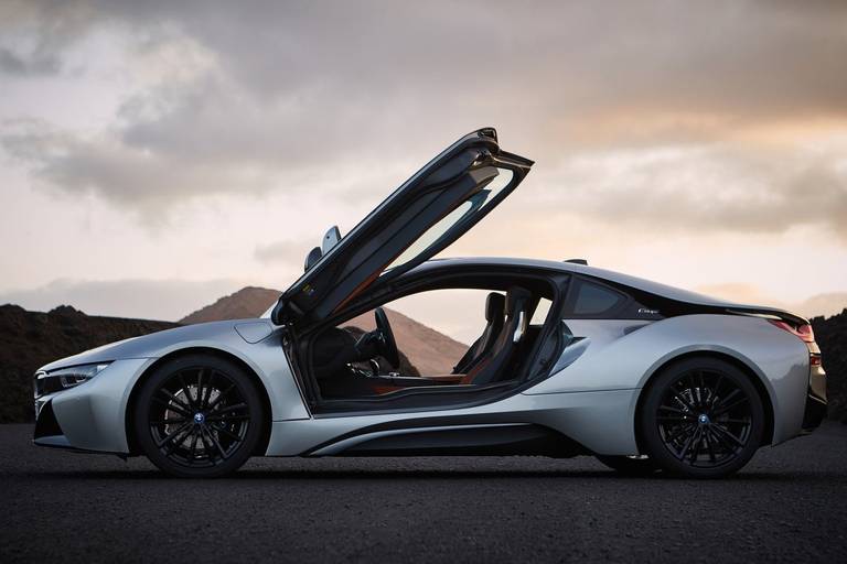 BMWi8-Side