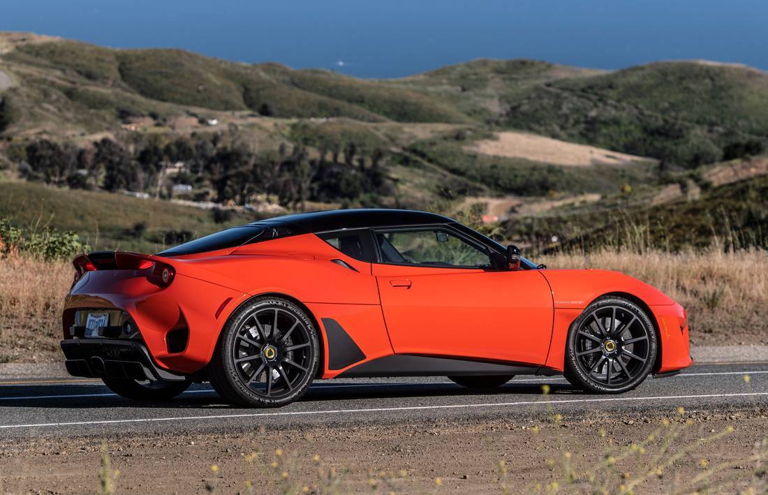 4hYw5TgoPYcGLISFUjmYEE-6108db7b57ff04a7c0dced4137c7ff80-lotus-evora-side-1100