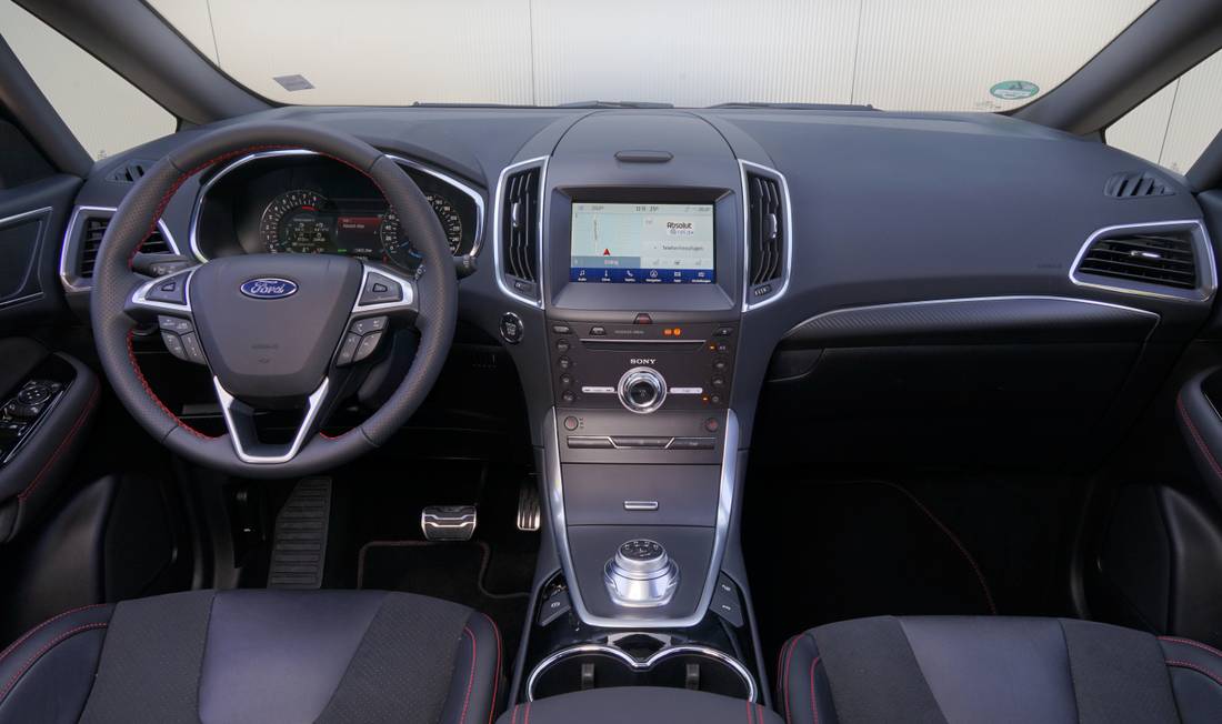 ford-s-max-interior