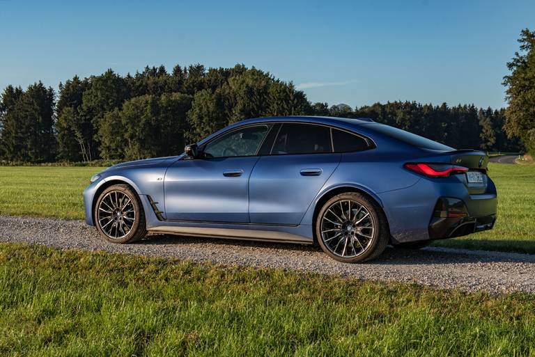 BMW-i4-M50-22-Side-Rear