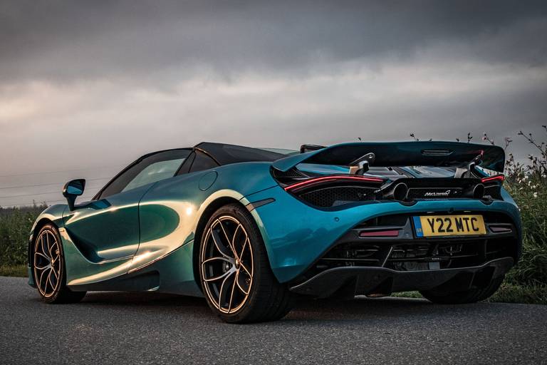 McLaren-720S-Spider-End