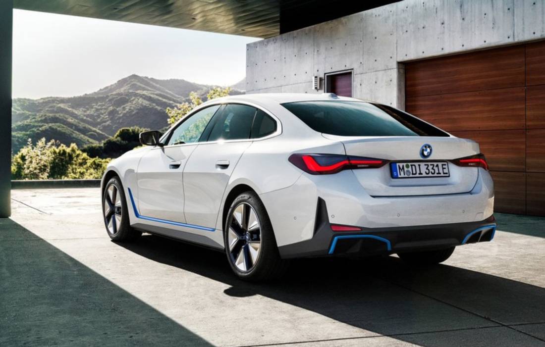 bmw-i4-back