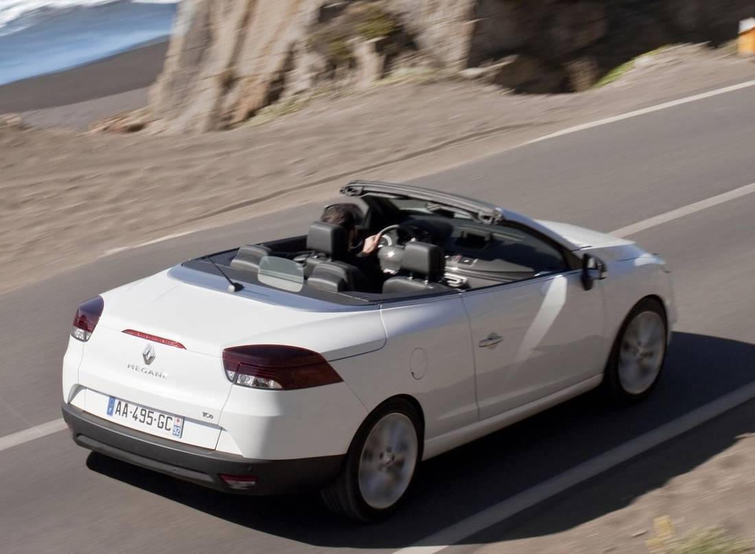 renault-megane-cabrio-iii-white-back