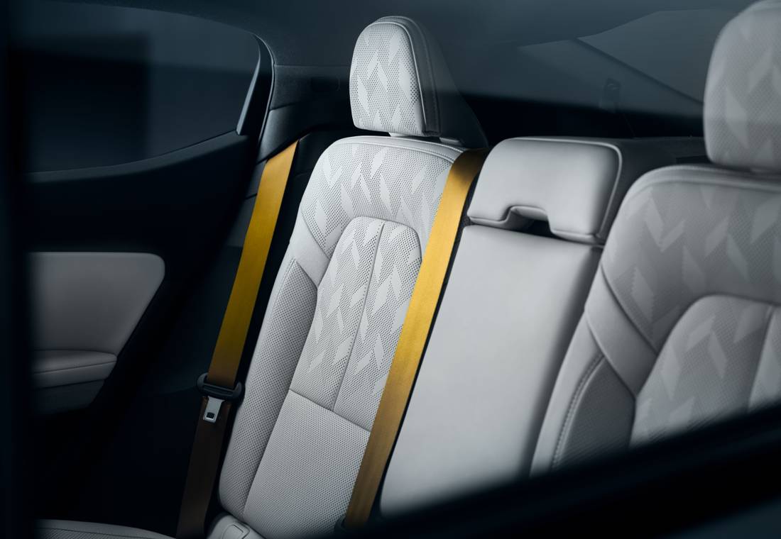 polestar-2-seats