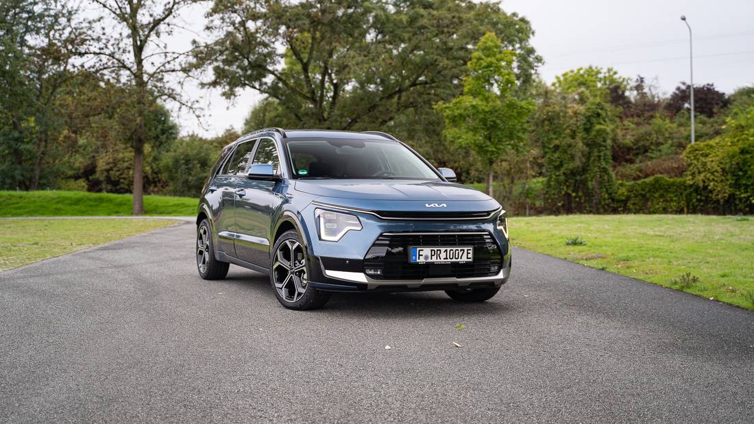 2023 Kia Niro PHEV-27