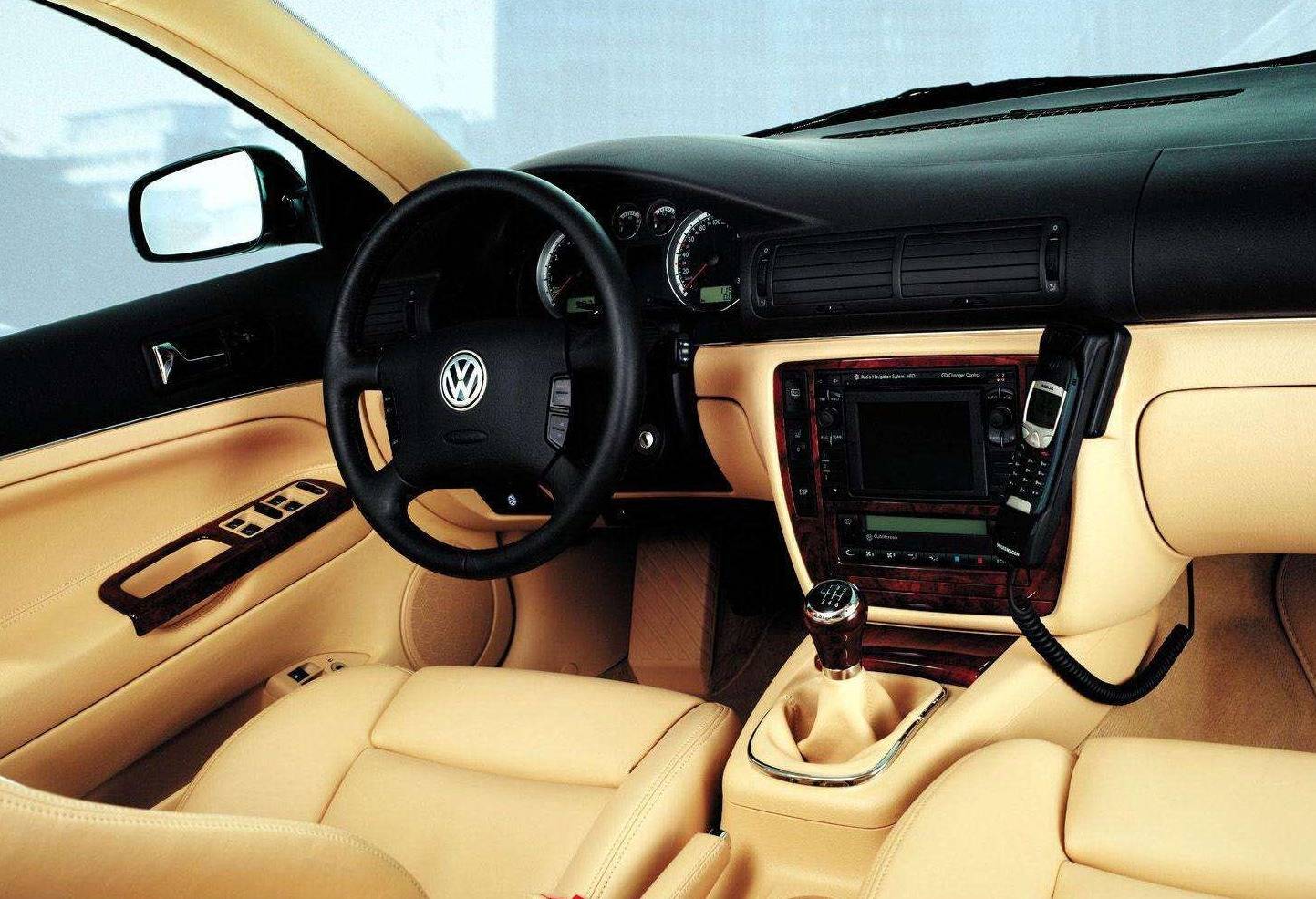 vw-passat-w8-interior