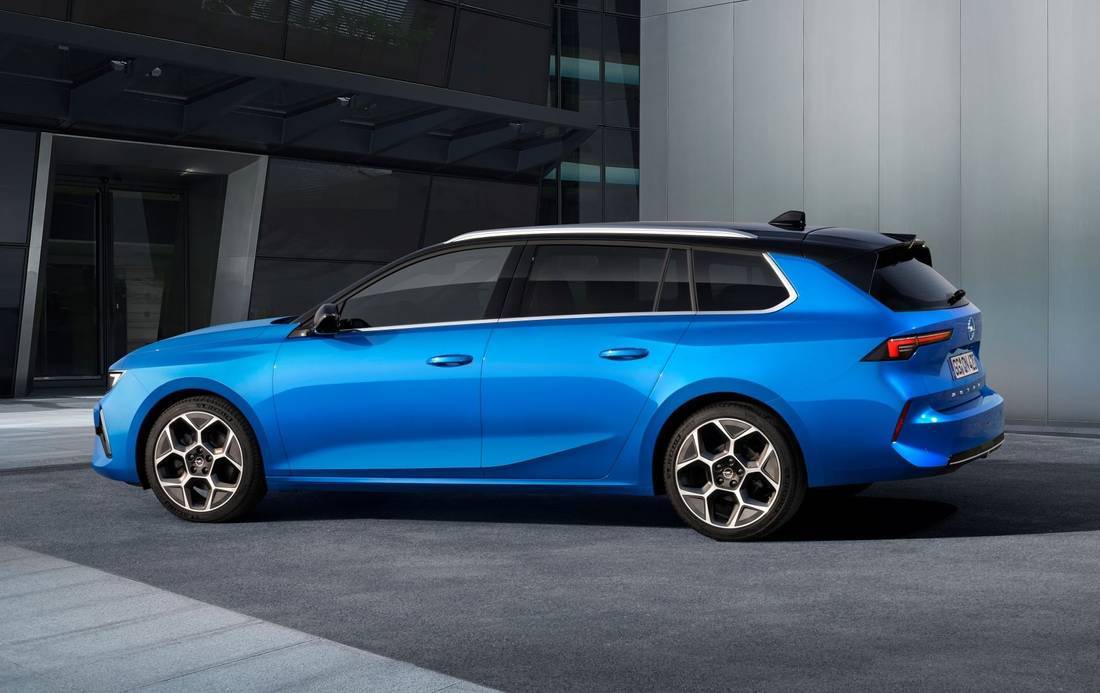 7o8RxJBIsStX9045aVOKgh-41dbe5aafac9584d5b56d9c4f82baad3-Opel_Astra_Sports_Tourer_laterale-1100