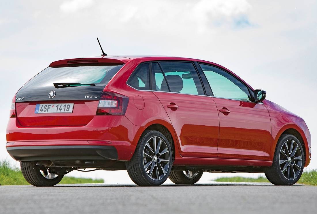 skoda-rapid-spaceback-red-back