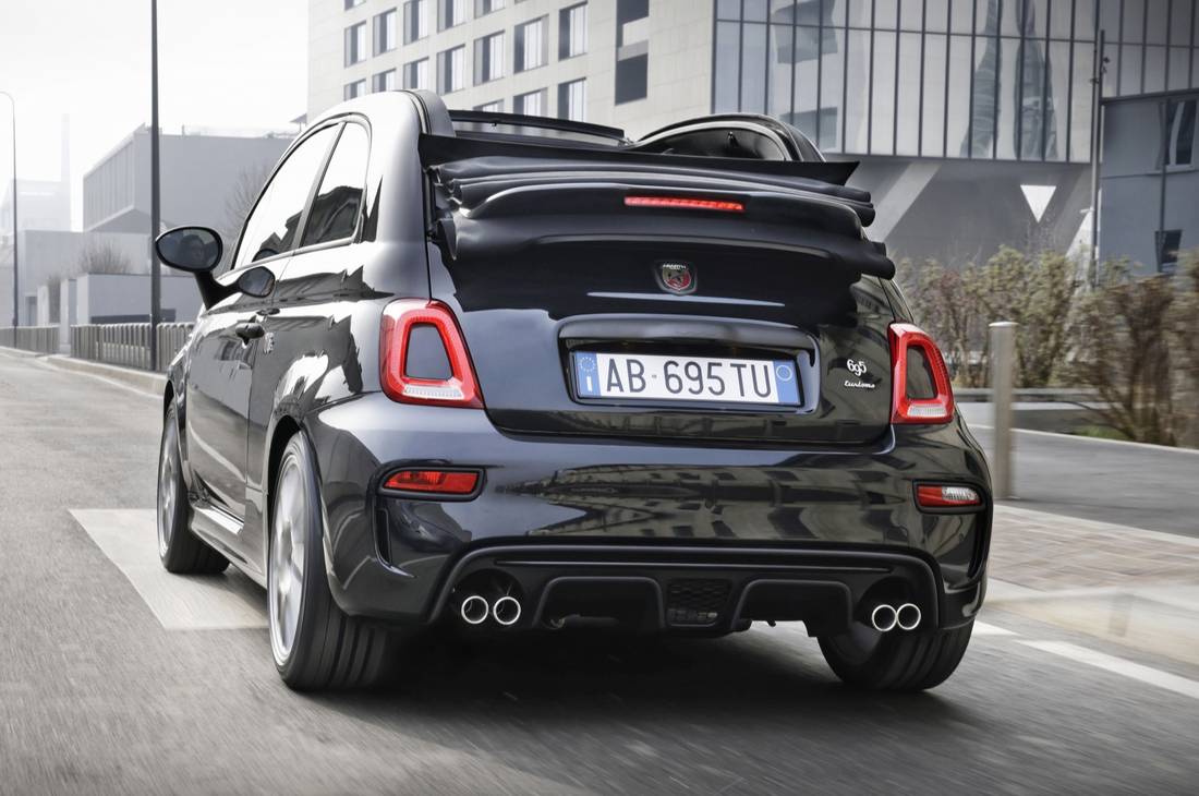 abarth-695-cabrio-back