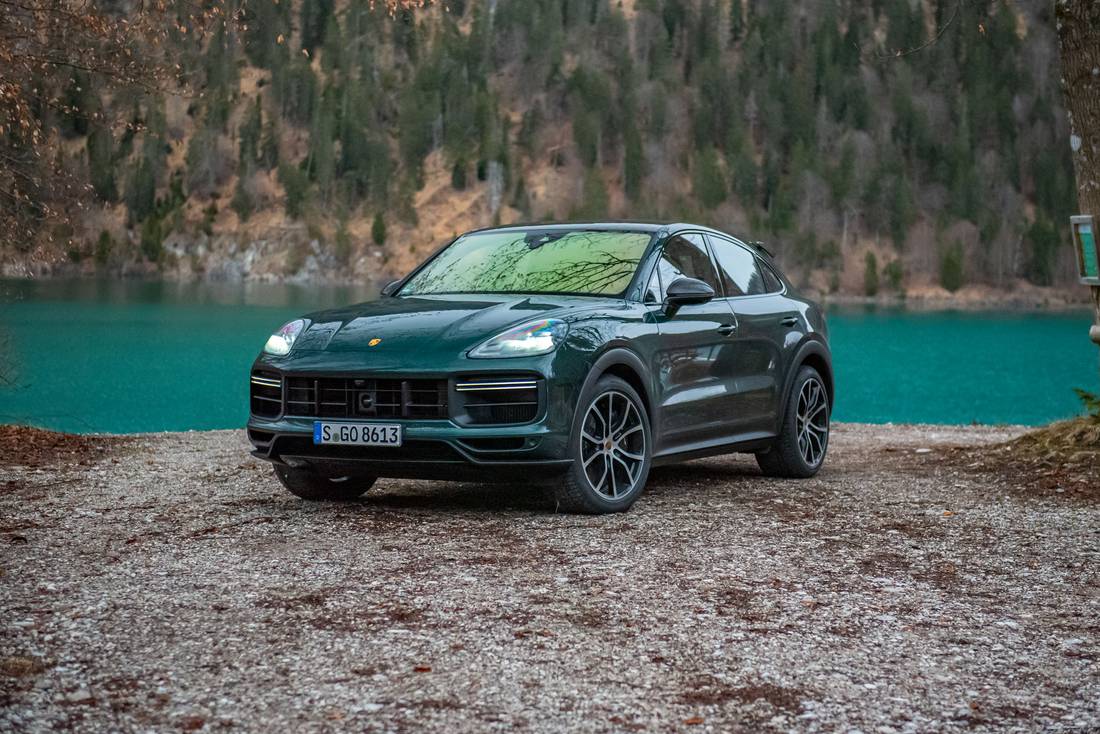 Porsche-Cayenne-Turbo-GT-Hero