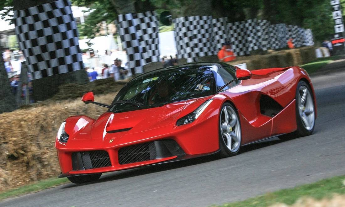 9lk2bgIXygKo8B92LZ4oa-1a6f5ca7fc6187ae89e2ea3ed3a7a67d-ferrari-laferrari-front-1100.jpeg