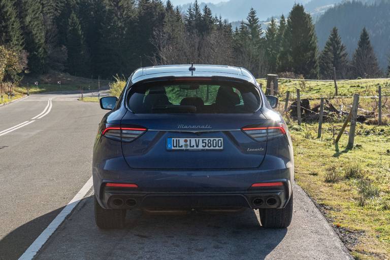 Maserati-Levante-Trofeo-V8-Rear