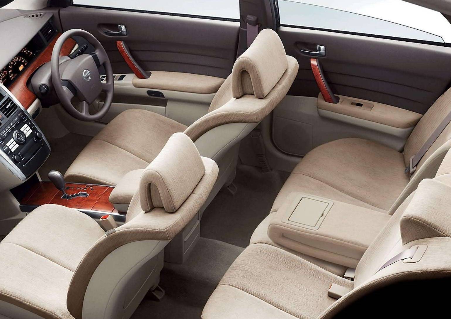 nissan-teana-seats