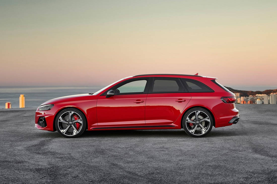 Audi-RS4-Hero