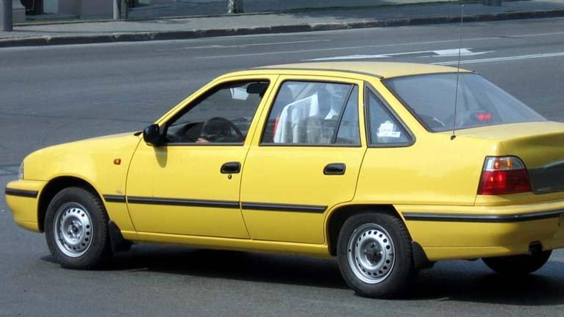 daewoo-nexia-m-01