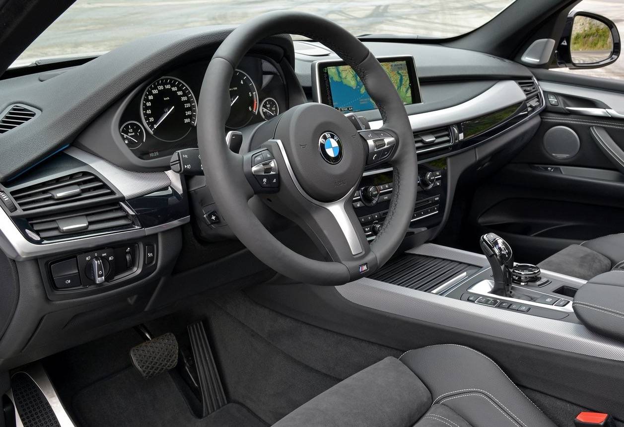 bmw-x5-m50-interior