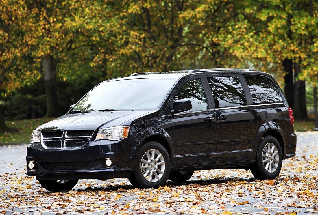 dodge-grand-caravan-black-front