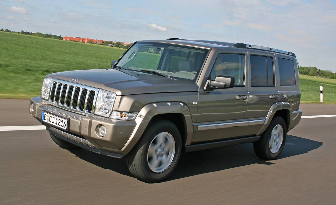 2v0diCizu84KIGWIVQHtlU-57c1ca2d8e989af92c0e590289574f38-jeep-commander-side-1100