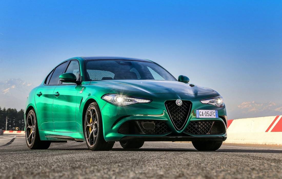 alfa-romeo-giulia-quadrifoglio.jpg