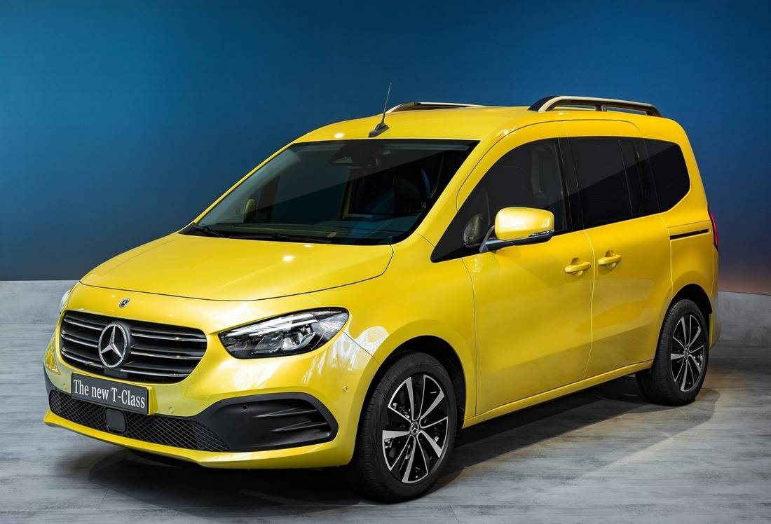 mercedes-benz-t-klasse-yellow-front