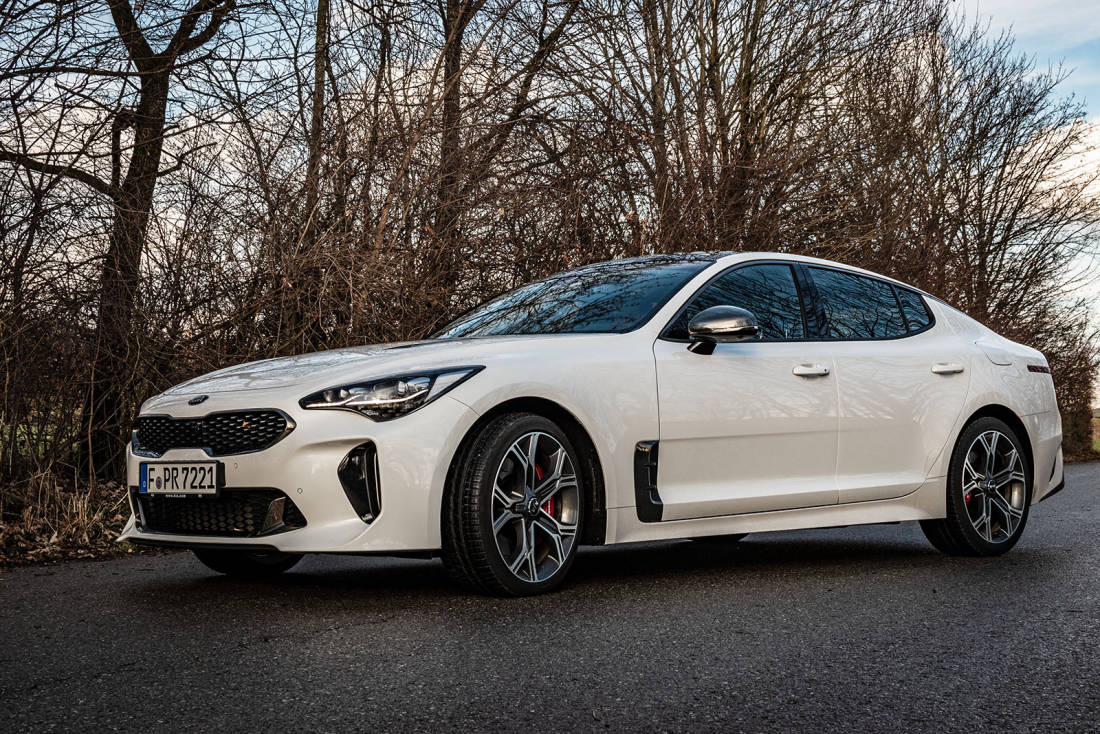 Kia-Stinger-GT-Front-Side