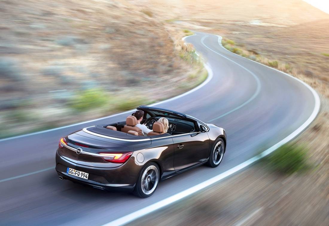 opel-cascada-back