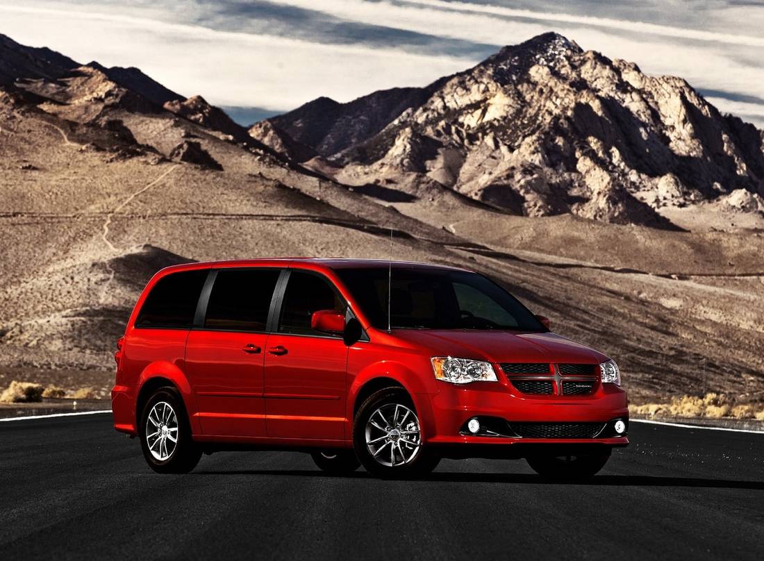 dodge-grand-caravan-rt-front