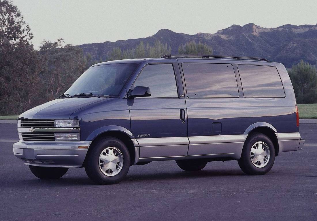 pclUgEOgNzvtPOJrWAs8E-c908999a6d2aa9b73ee0575793190fde-chevrolet-astro-front-1100