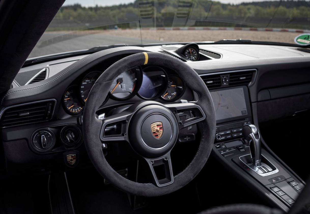 porsche-911-gt3-rs-interior