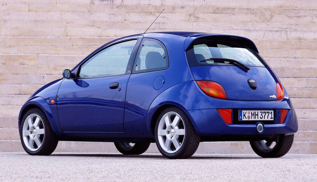 1fQmqTfMMW1st3Qyb50uKP-200b29b25df28521ef74a4d16067be53-ford-sportka-back-1100