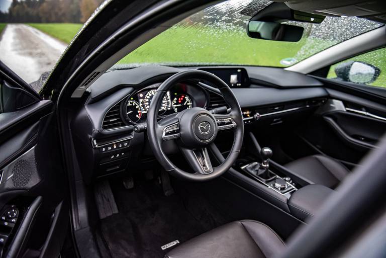 Mazda3-Fastback-Interieur