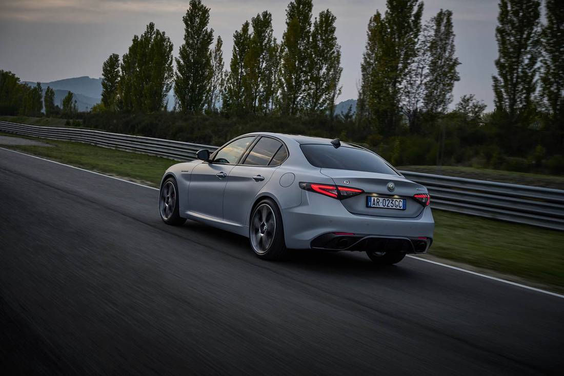 Alfa Romeo Giulia (2023) dynamic, rear view