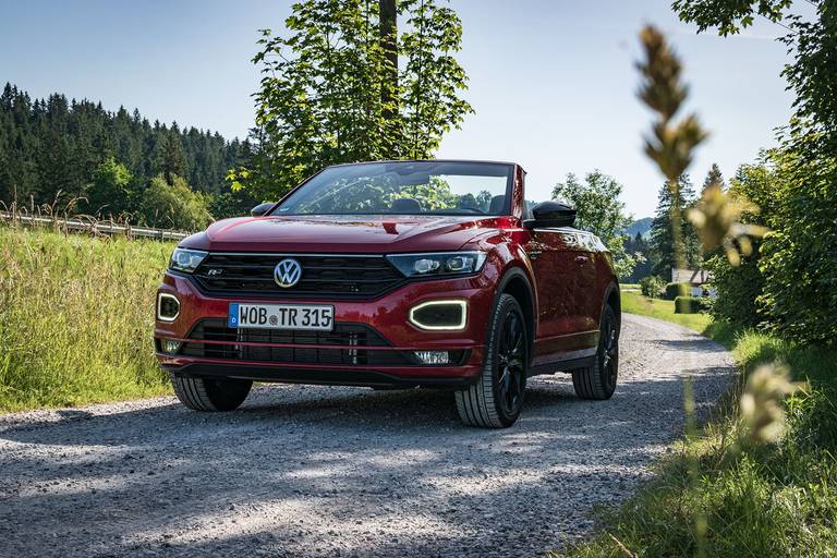 Volkswagen-T-Roc-Cabrio-2020-Front