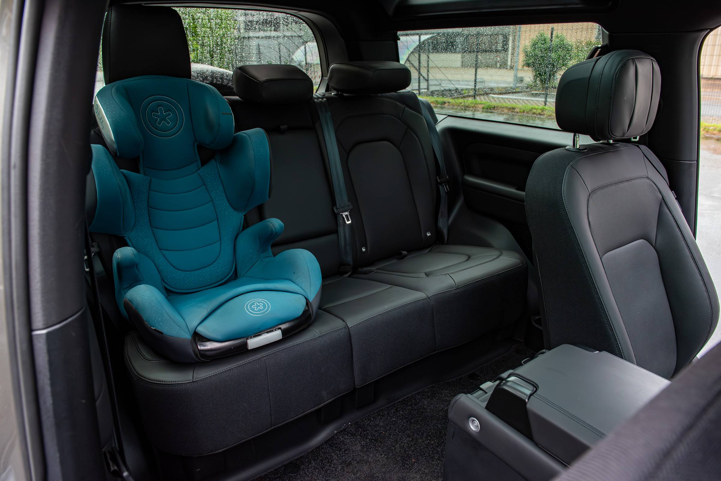 Land Rover Defender P425 V8 - Rücksitze