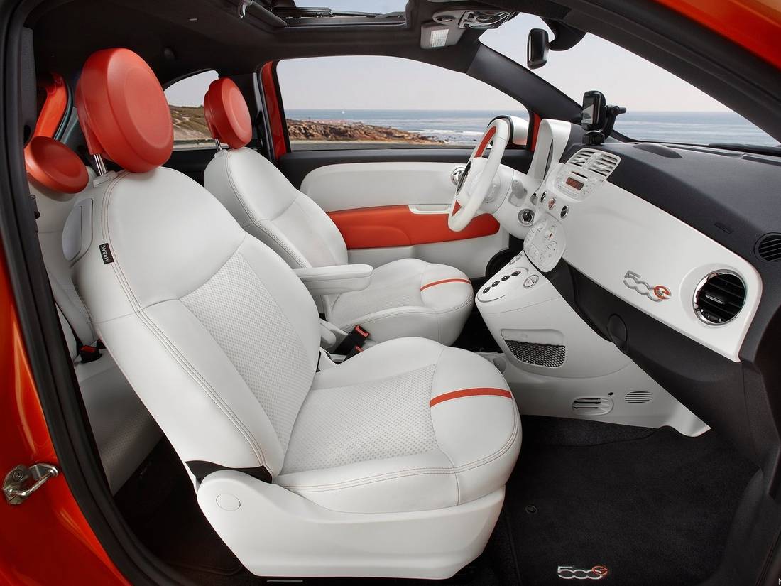 fiat-500e-seats