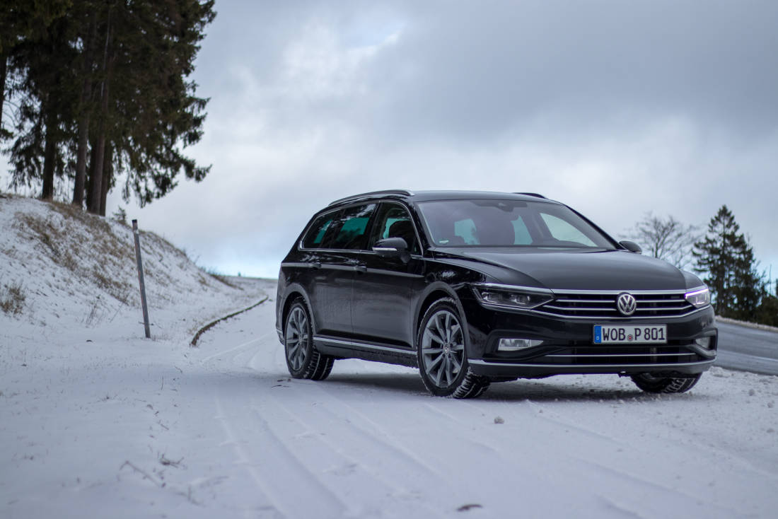 Volkswagen Passat Variant 20 TSI Front 2