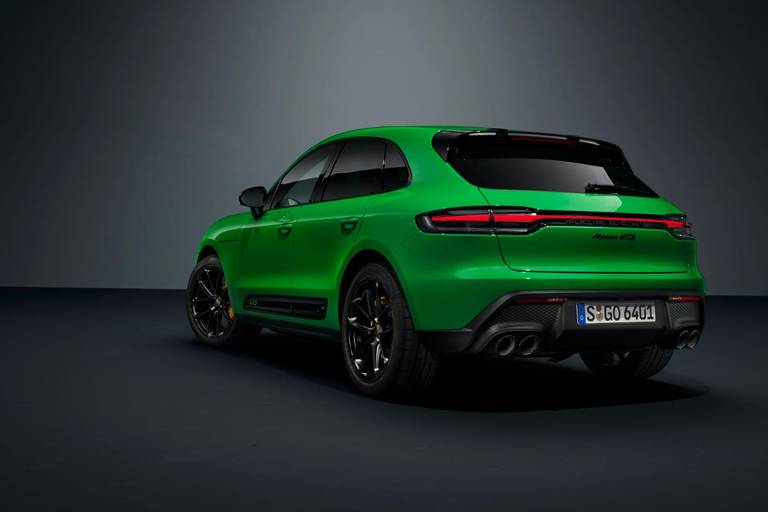 Porsche-Macan-2022-Rear-Side