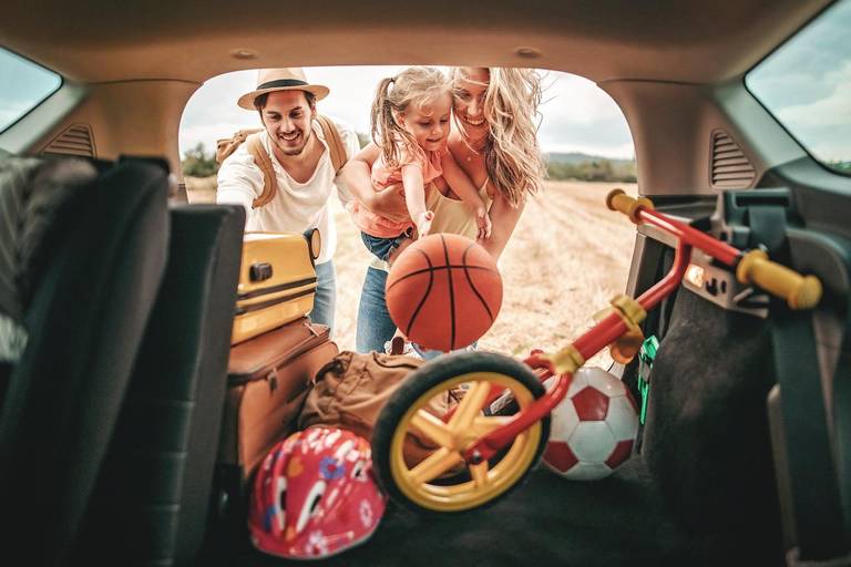  Ob auf Reisen, mit Kindern oder beim Einkaufen: Autos mit großem Kofferraumvolumen erleichtern den Alltag erheblich.