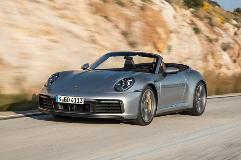 Porsche-911-992-Cabrio-dynamic-front