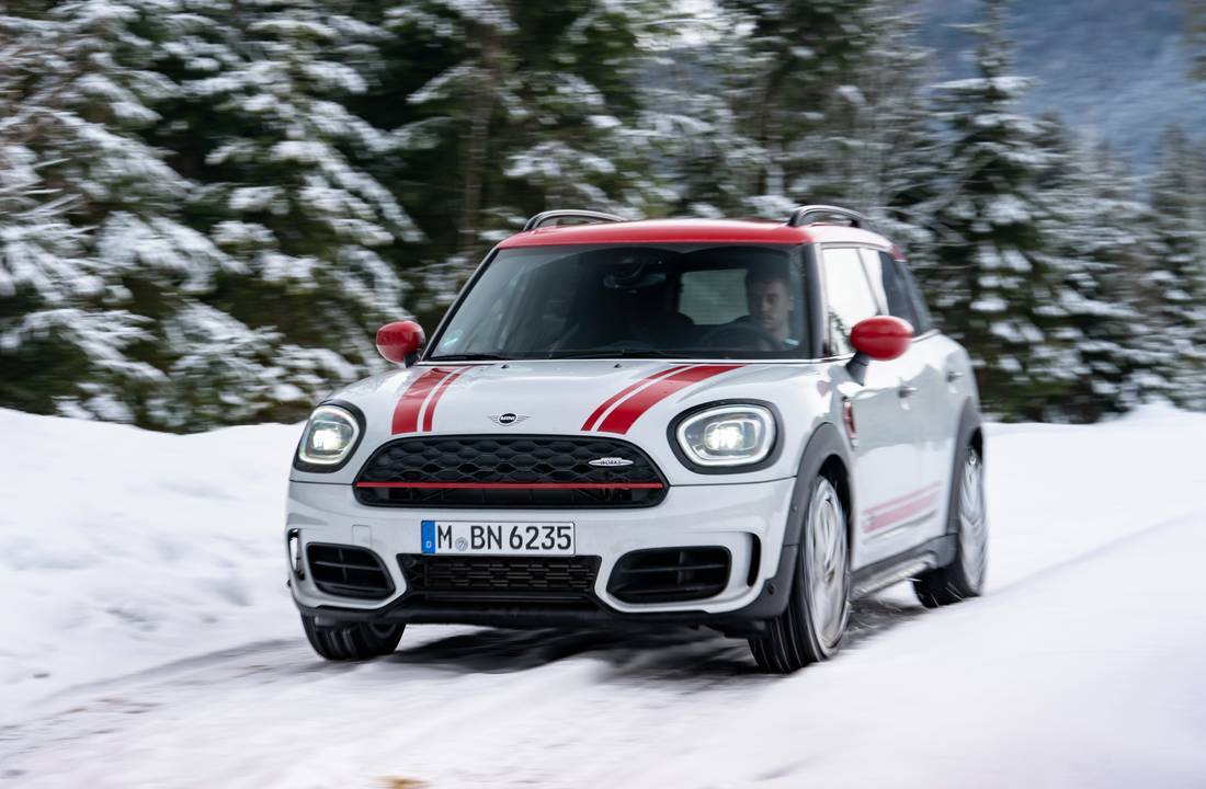 5QAON9jD5pInmaRjWmF1BK-9907879aa909c92d2b113b71612c1d60-mini-john-cooper-works-countryman-front-1100