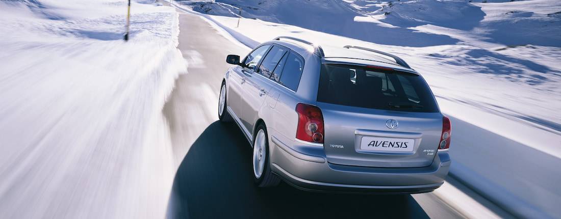 toyota-avensis-t25-l-03