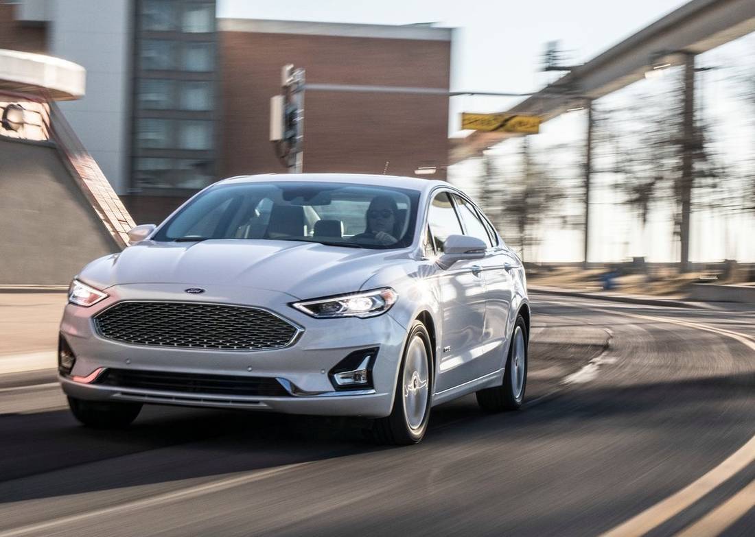 3MUNBWcm08kcSXv07l9p39-56918625c0afe0ff4fbd68e0a4f6344e-Ford-Fusion-2019-1280-03-1100