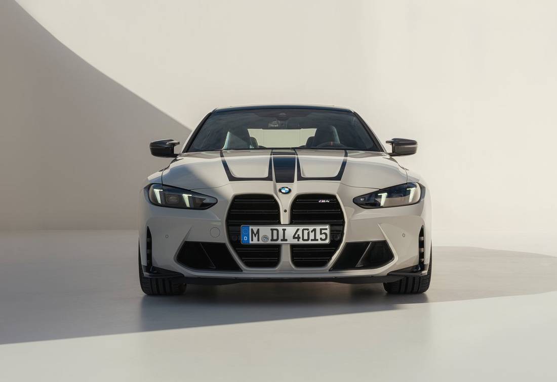 BMW-M4 Coupe-2025 3