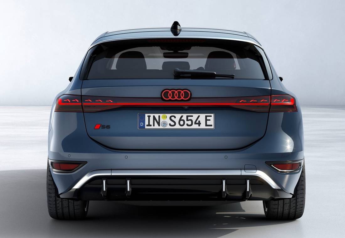 Audi-S6 Avant e-tron-2025 4