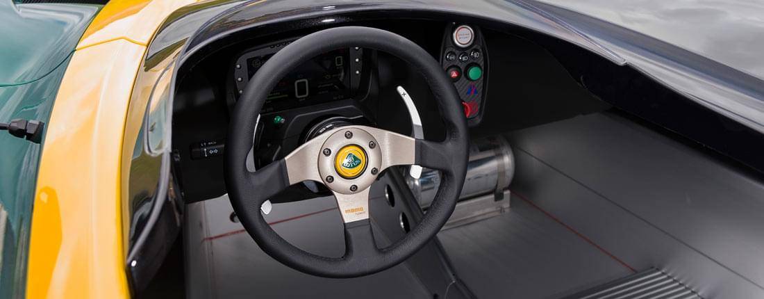 lotus-2-eleven-l-04.jpg