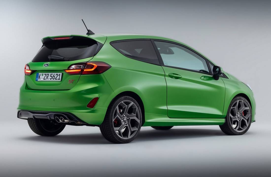 3MCQWBzK6qg8S7LUANKOXp-cbc3bf302f4e5dca447409eaed3ef2d5-Ford-Fiesta_ST-2022-1600-06-1100