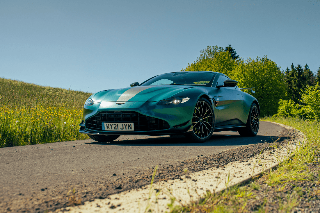 Aston-Martin-Vantage-F1-Edition-Hero